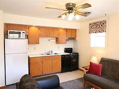 2nd image of 707 W Elm St #11289441