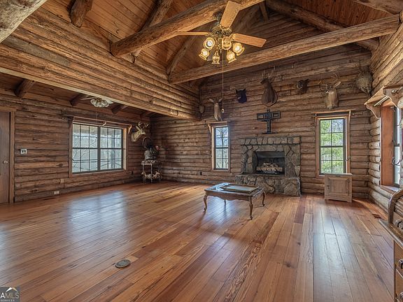 3rd image of 3721 Mason Creek Rd