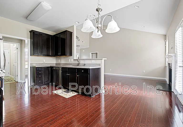 901 Hackney Rd — Photo 11
