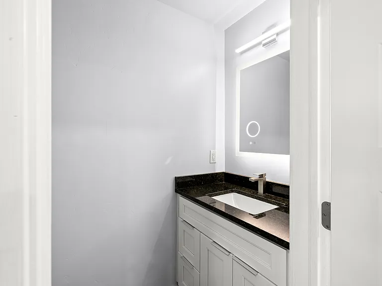 1380 Monte Vista Ave #C — Photo 5