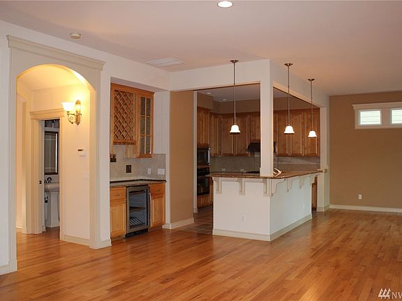 3rd image of 11760 158th Ave NE