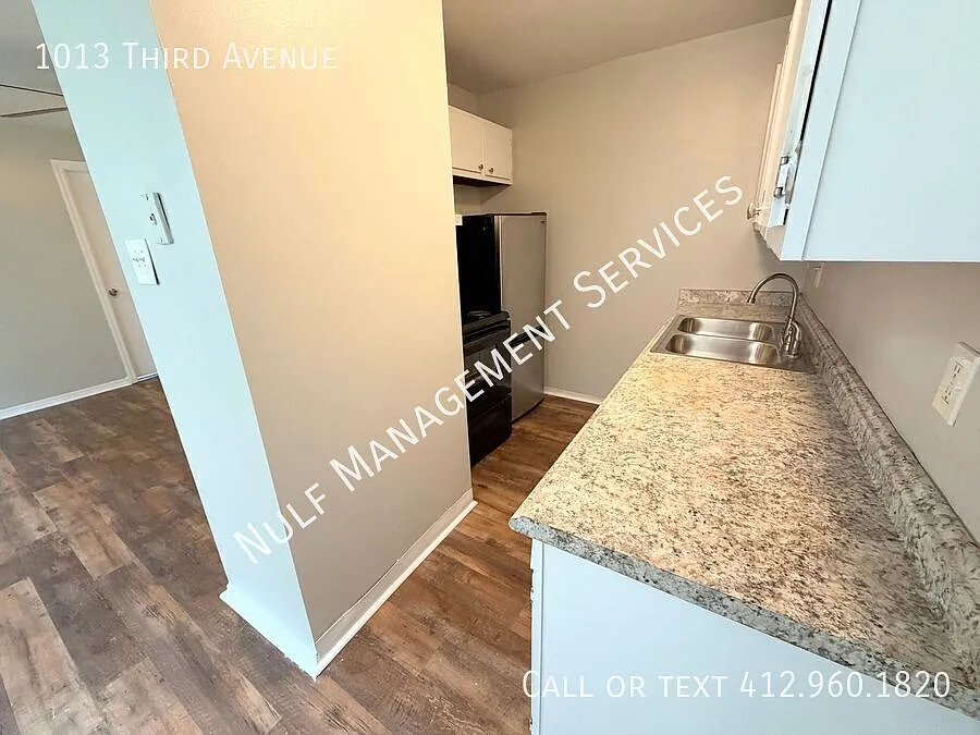 1 Bed, 1 Bath in Coraopolis — Photo 2