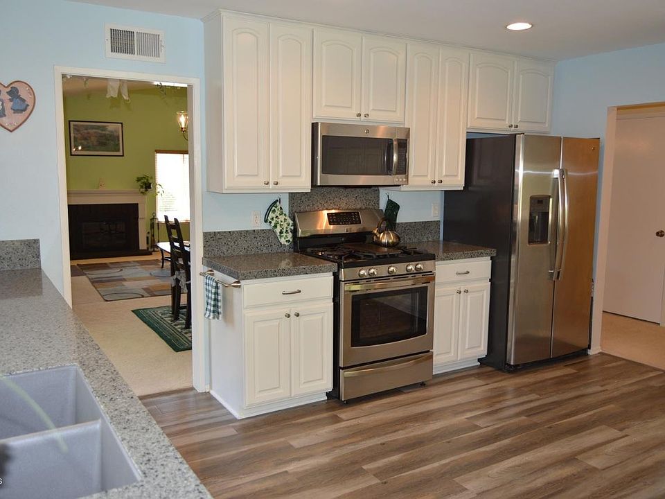 1st image of 441 Knollwood Dr