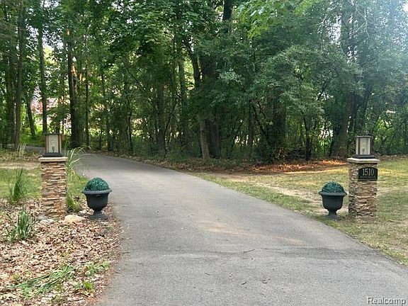 2nd image of 1510 Milford Hills Dr