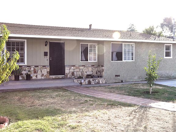 3rd image of 12489 Bradley Ave
