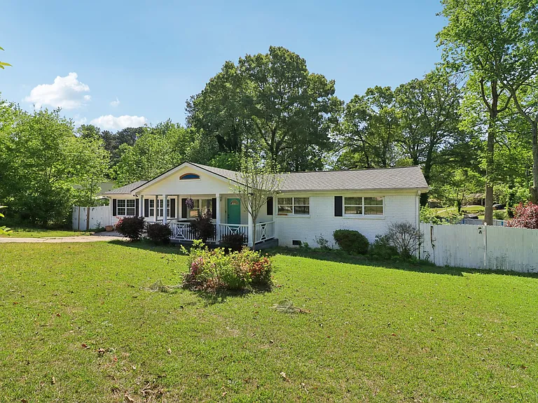 2344 Chestnut Log Pl — Photo 31