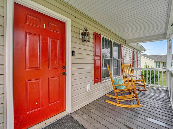 2nd image of 75 Estate Dr