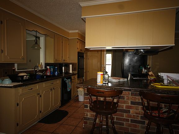 3rd image of 1001 N 10th St
