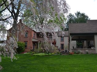 1741 Lebanon Rd, Manheim, PA 17545