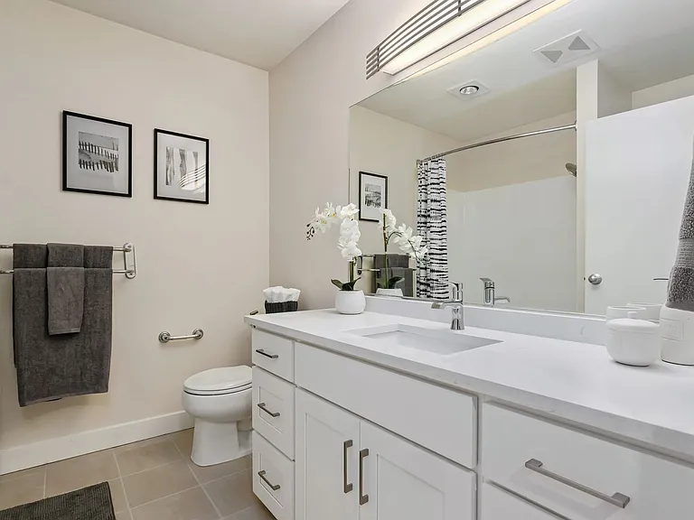2440 Western Ave #604 — Photo 14