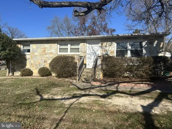 25 Virginia Ave, Fredericksburg, VA 22405