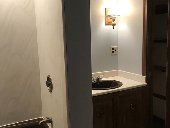 5th image of 1437 Graber Dr