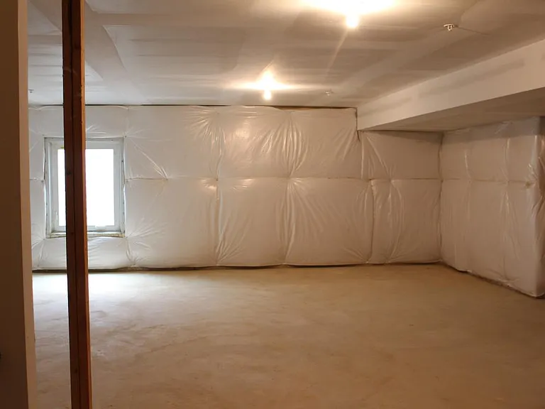 976 King Way — Photo 15