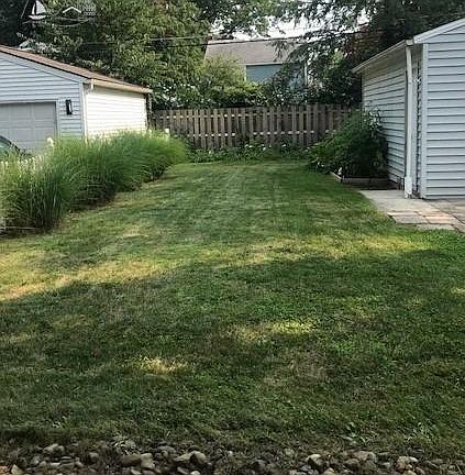 4th image of 20293 Parkview Ave