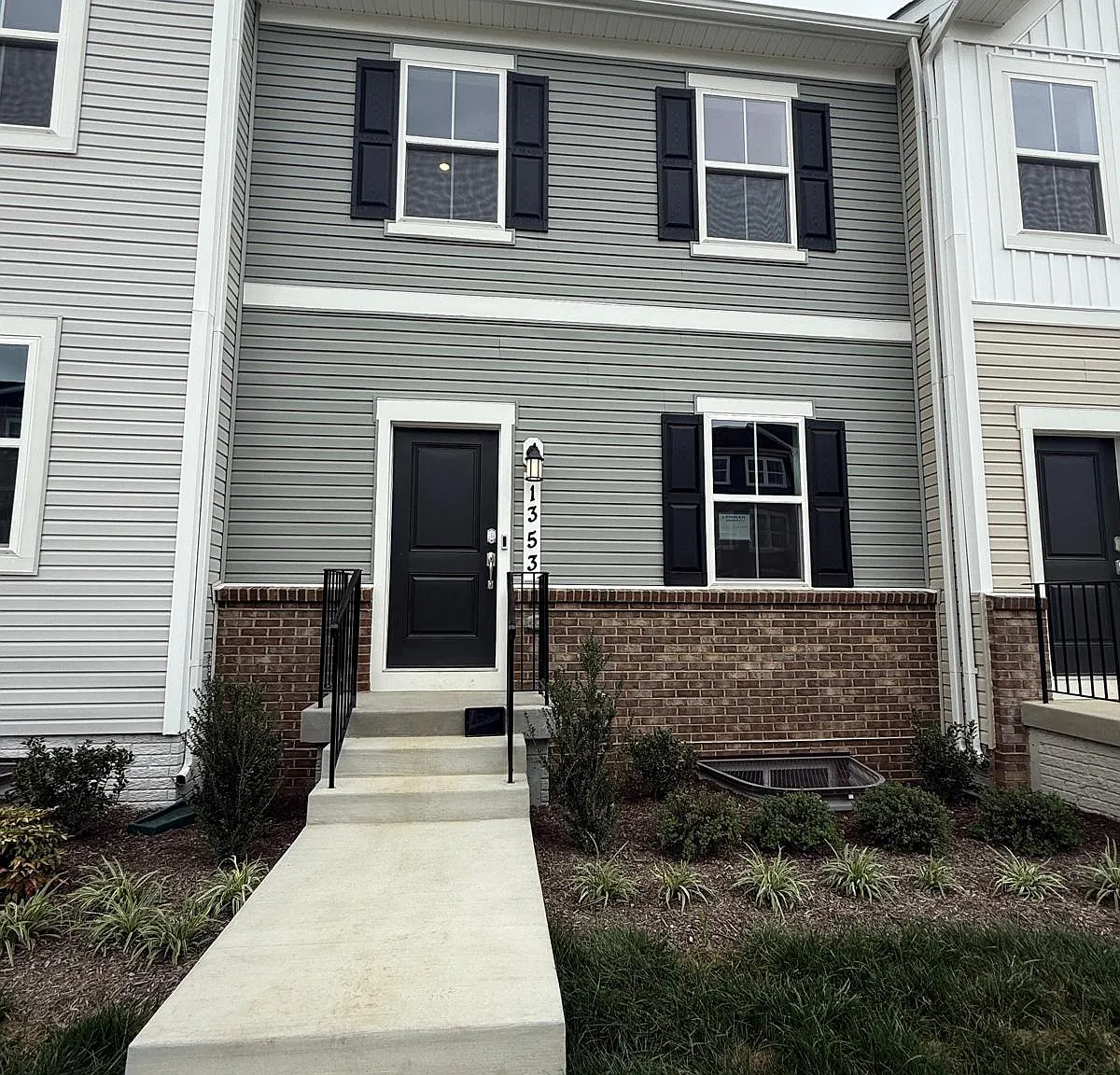 3 bed, 1790 sqft, $2,200 — Photo 2