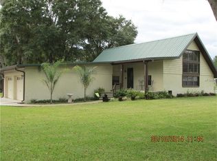 889 County Road 482d, Lake Panasoffkee, FL 33538