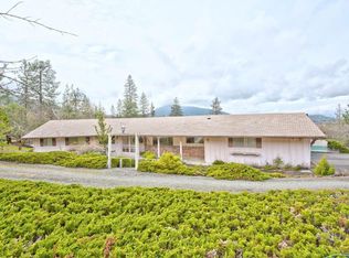 751 Colonial Dr, Grants Pass, OR