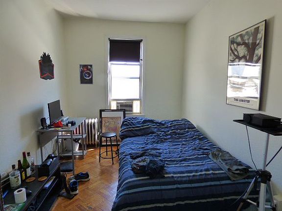 4th image of 3257 33rd St APT 2R