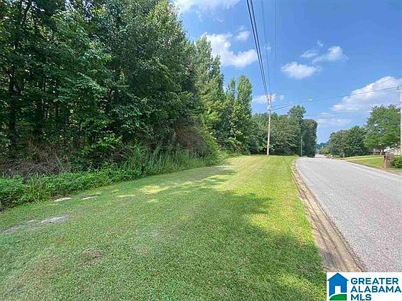 4th image of 4016 Forest Ln #16