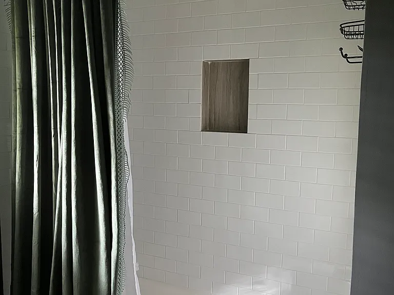 Rain shower in second full bathroom