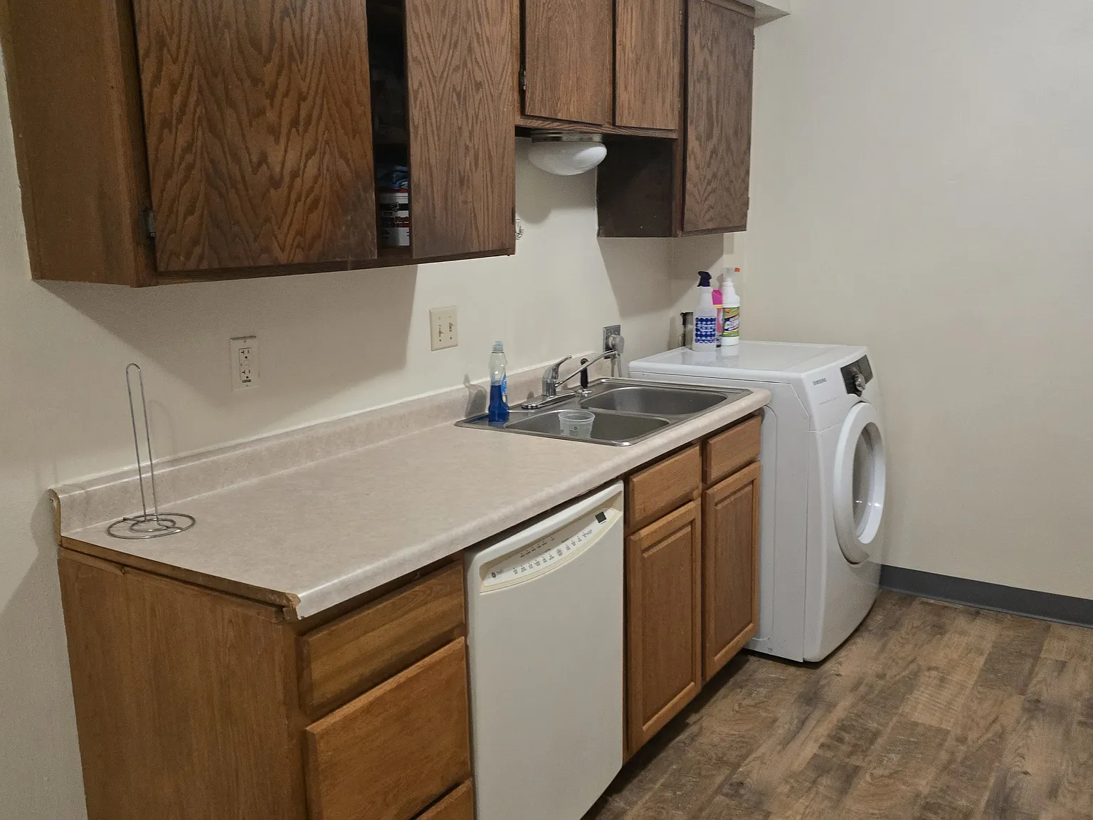 619 E Hackley Ave — Photo 2