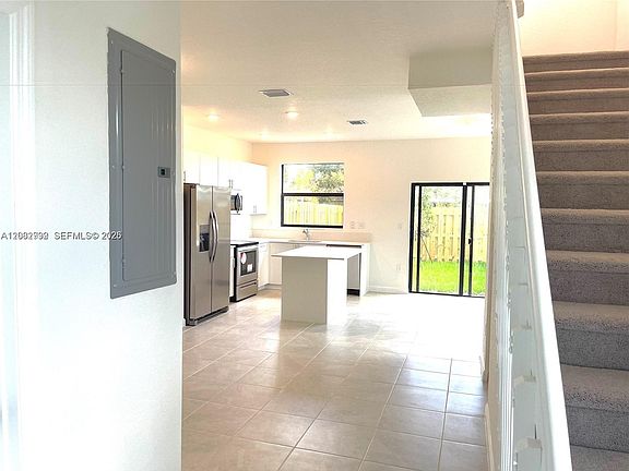 5th image of 28581 SW 132nd Ct