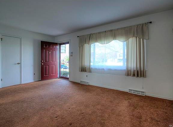 3rd image of 3027 Peabody Ln