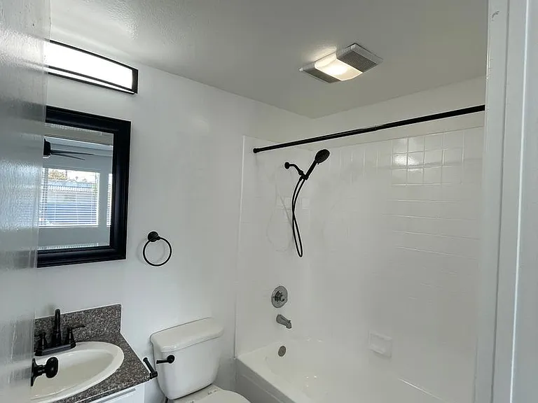VRA27 LLC- "Villa Regency Apartments" — Photo 15