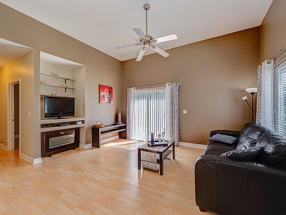 5th image of 162 Southwicke Dr Unit A