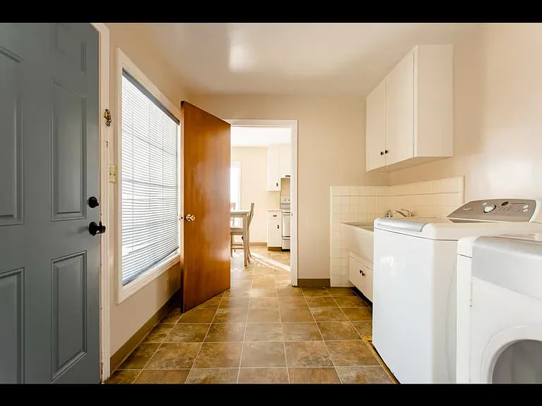 12256 Sante Fe Ave — Photo 19