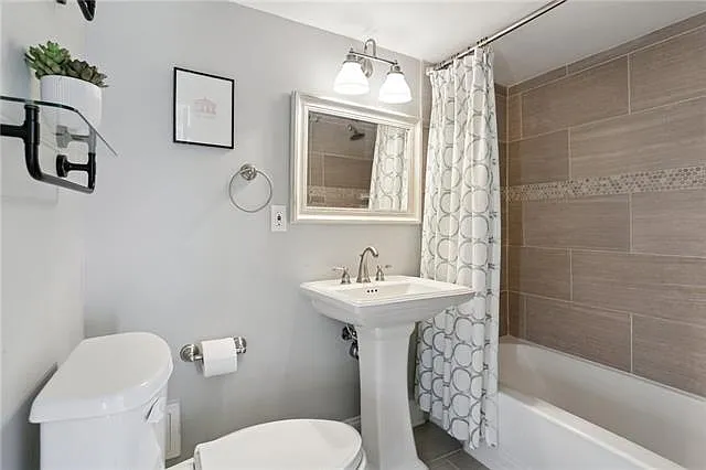 729 Lyons St #A — Photo 13