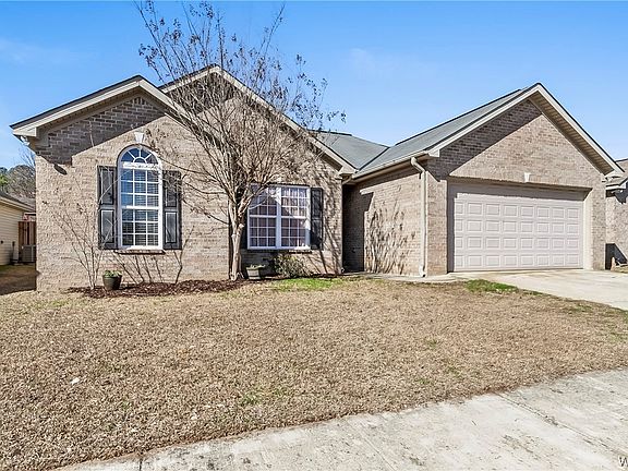 2nd image of 5104 Windsor Ln