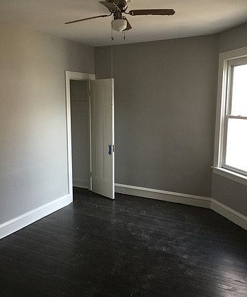 4th image of 6617 S Washtenaw Ave APT 2F