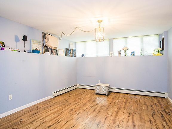 5th image of 236 Holten Ave #2