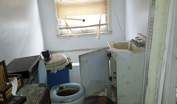 2nd image of 5728 Park Ave