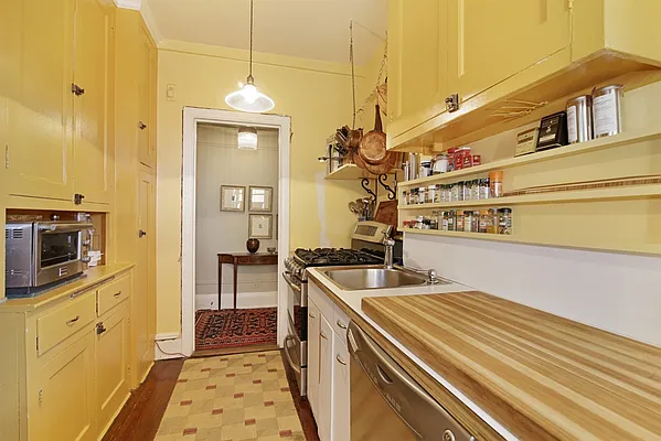 Sold by Corcoran | media 25