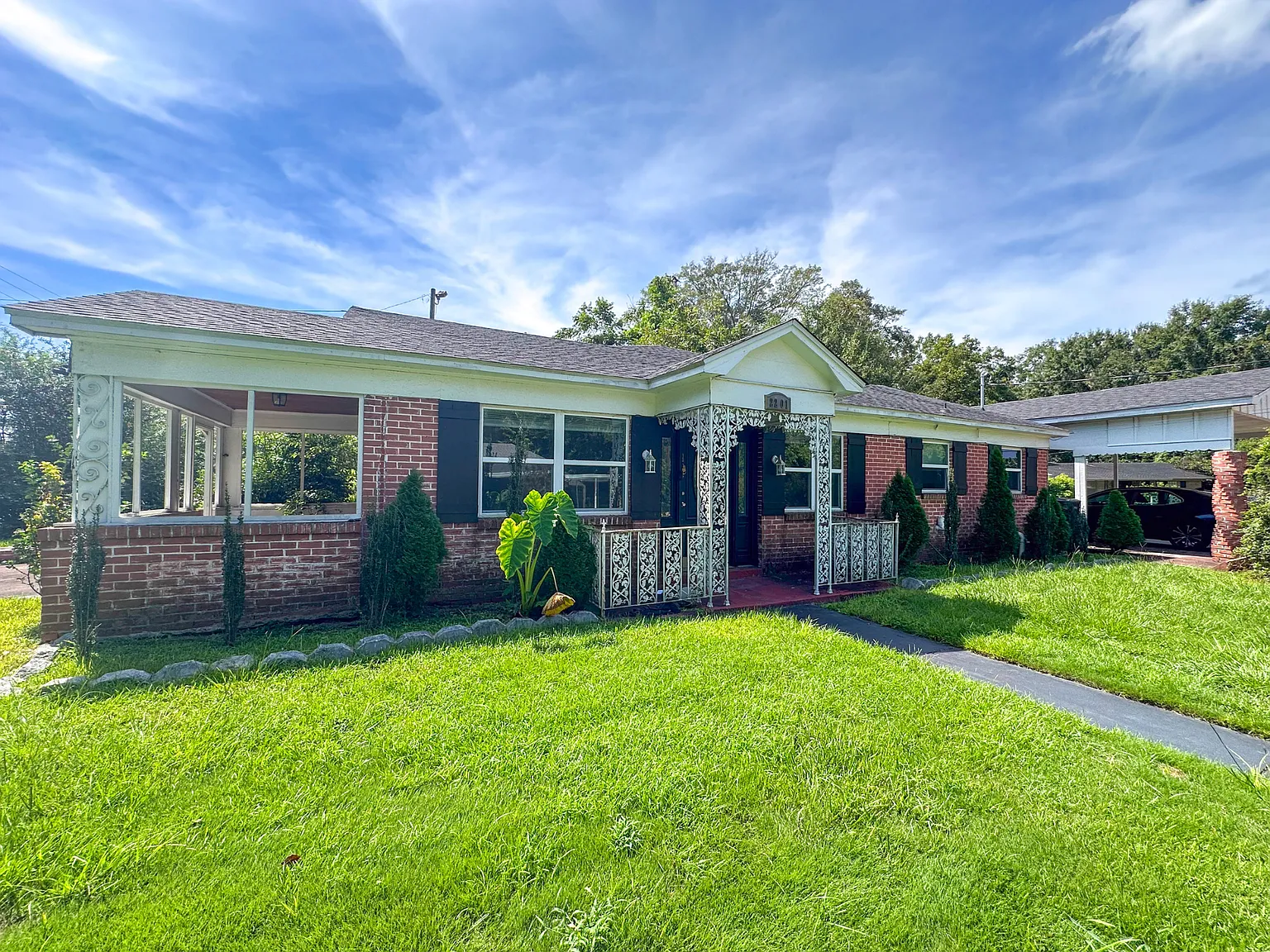 5 bed, 2527 sqft, $1,850 — Photo 4