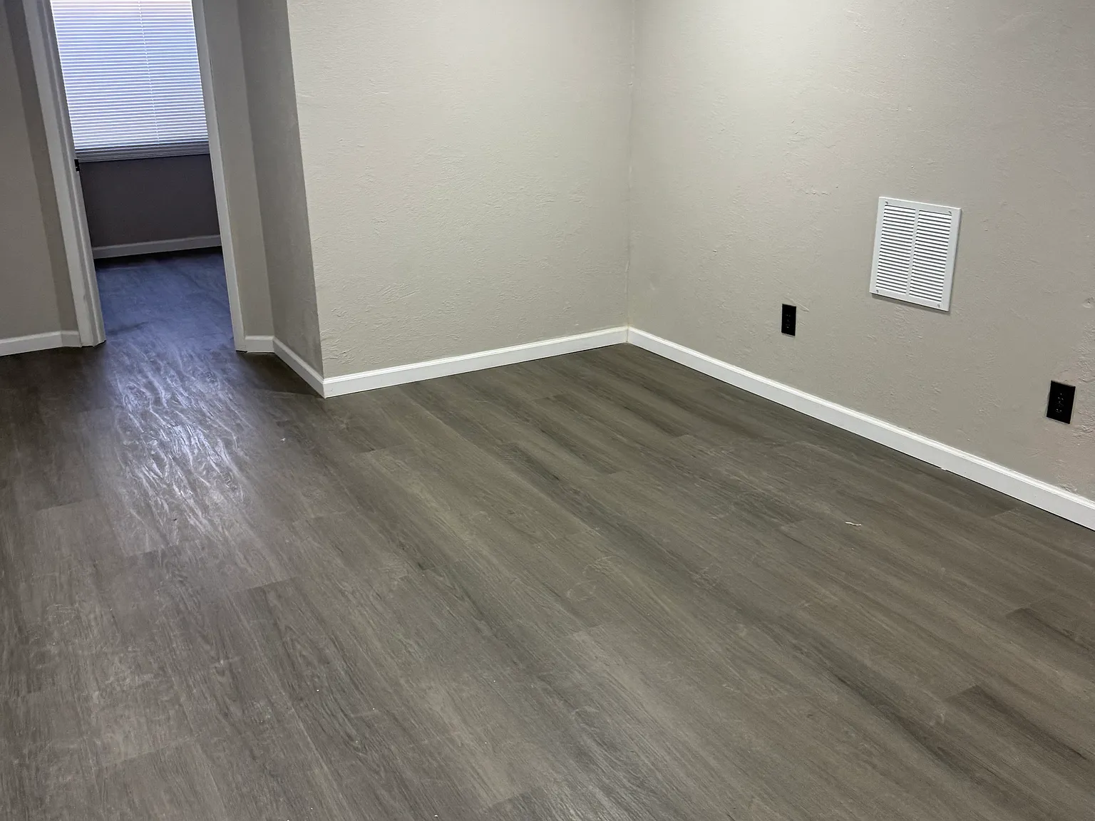 4 bed, 1400 sqft, $1,995 — Photo 4