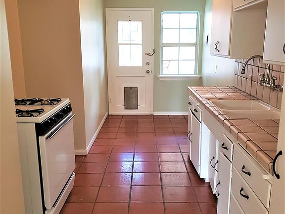 5th image of 2815 W Clark Ave APT 1