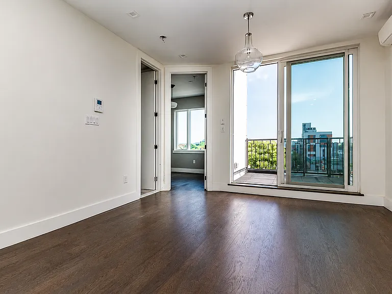 13 Palmetto St #5L — Photo 1