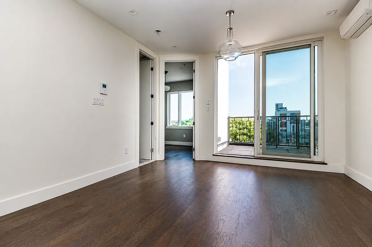 Building Photo - 13 Palmetto St #5A
