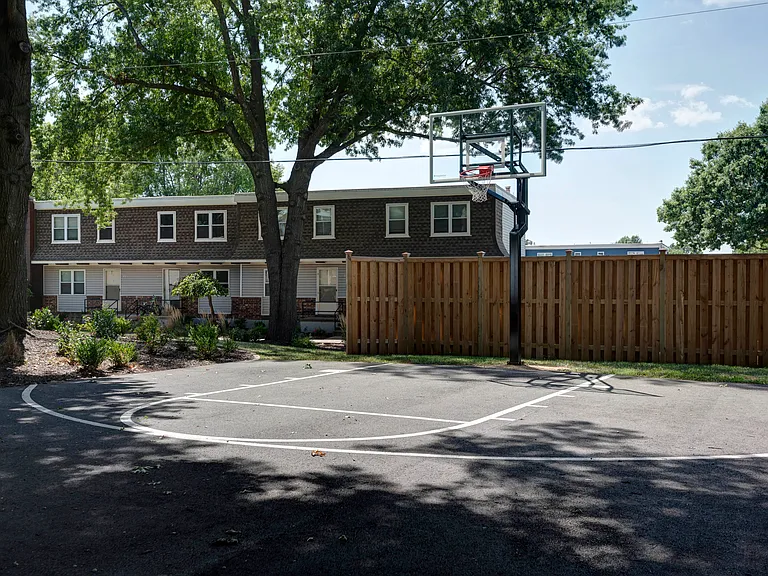 Forest Park Townhomes — Photo 16