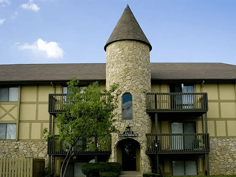 Majestic Apartments