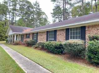 112 Country Club Ter, Leesville, LA 71446