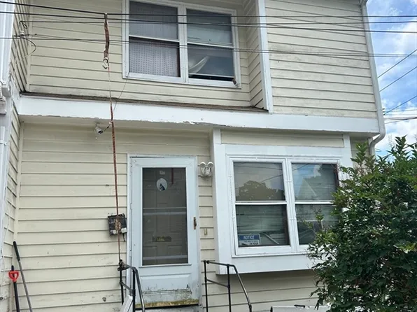 15 Rockaway St #D, Lynn, MA 01902