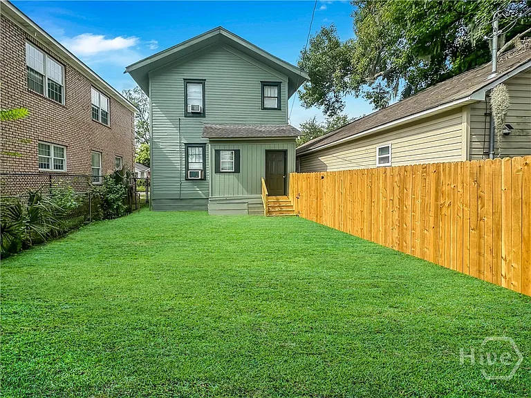 1022 W 46th St — Photo 21