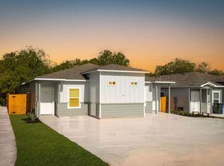 926 Country Club Ln UNIT B, Seguin, TX 78155
