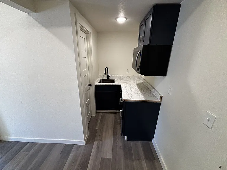 525 S Main St — Photo 11