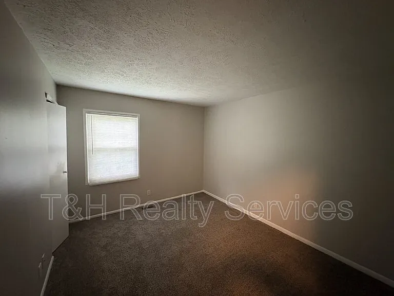 3644 Celtic Dr — Photo 9