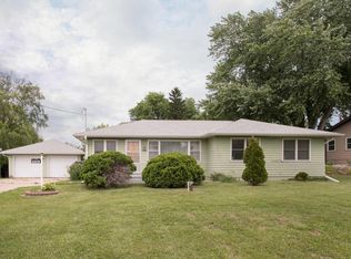 19886 Northern Pine Rd, Council Bluffs, IA 51503